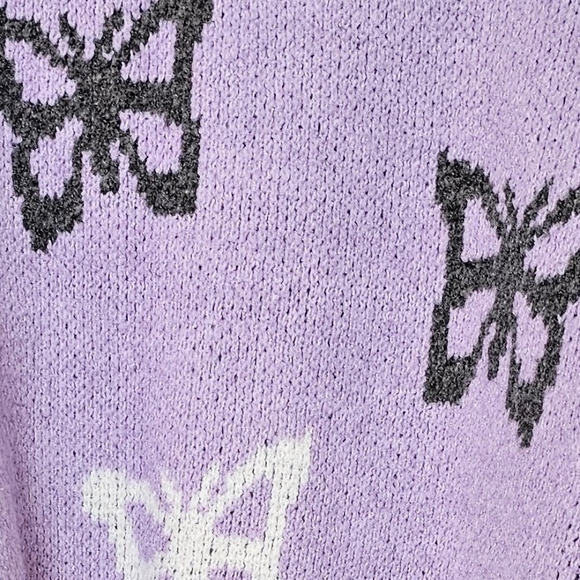 SO Crewneck Drop-Shoulder Pullover Cropped Sweater, Purple Butterflies, Size XS - Picture 6 of 10